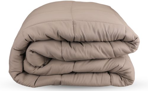 biege comforter white bg